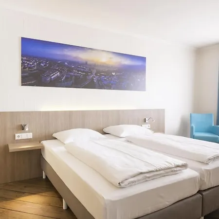 Iv Jahreszeiten Hotel Lubeck