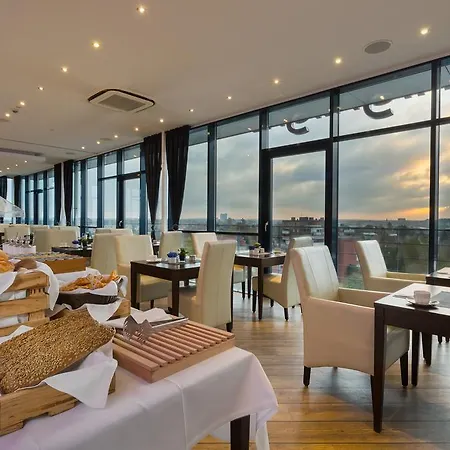 Iv Jahreszeiten Hotel 4*